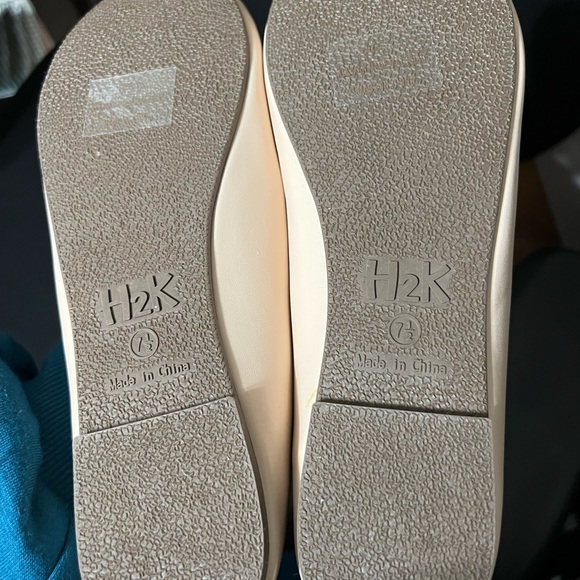 Flats H2K nude size 7.5 - Picture 3 of 3